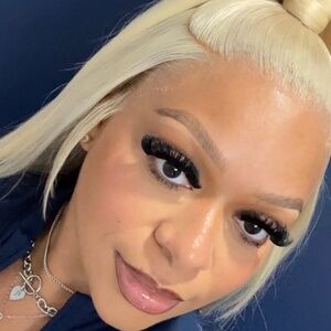 Meet your Posher, Rae